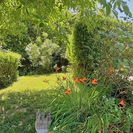 Petite Maison Au Bord Du Tarn بيت للعطل